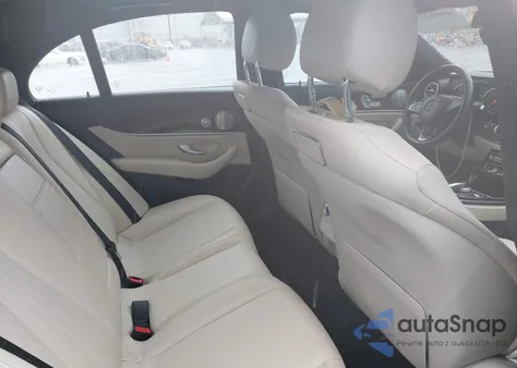 2018 Mercedes-Benz E 300 z USA, uszkodzony, nr VIN WDDZF4JB3JA395984